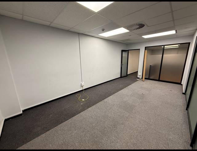 626M² OFFICE TO LET IN ROSEBANK